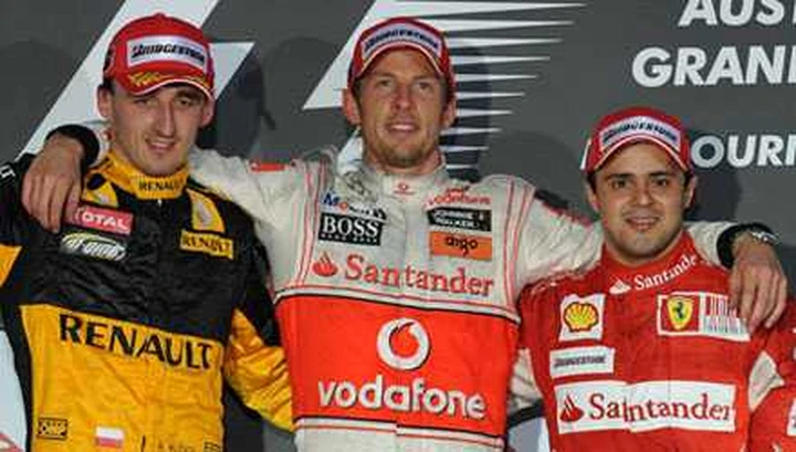 Button rischia in anticipo le slick e domina il GP d'Australia
