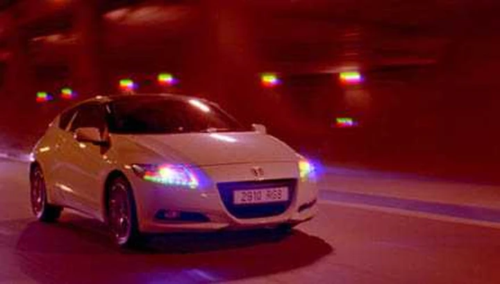 Nuovo spot per l'ibrida sportiva Honda CR-Z