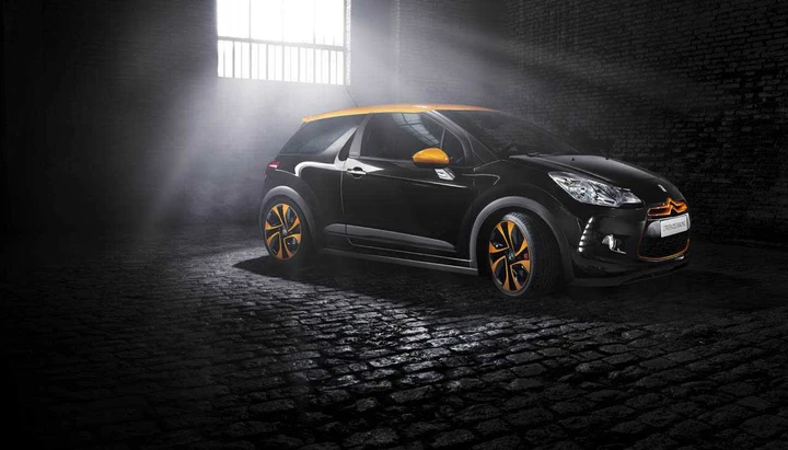 Citroën DS3 Racing, gli interni