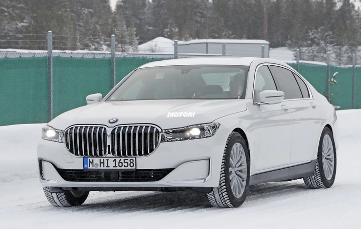 Bmw Serie 7: le foto spia della nuova generazione