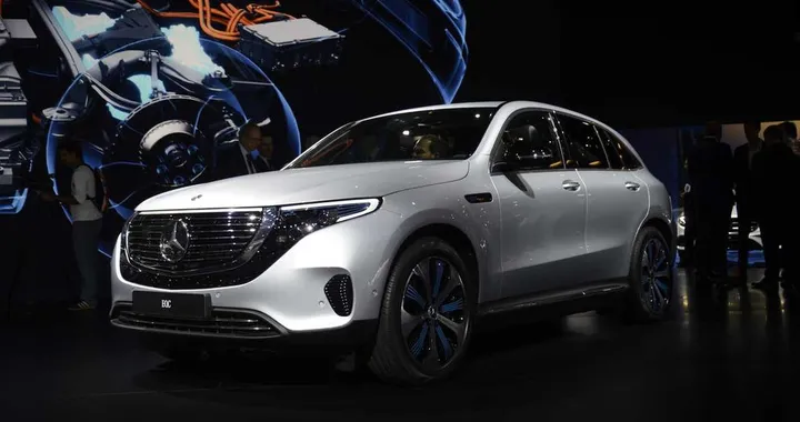 Salone di Parigi 2018: i SUV elettrici grandi protagonisti