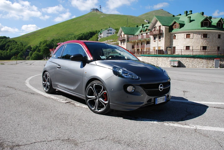 Opel Adam S 1.4 S&S: la prova su strada