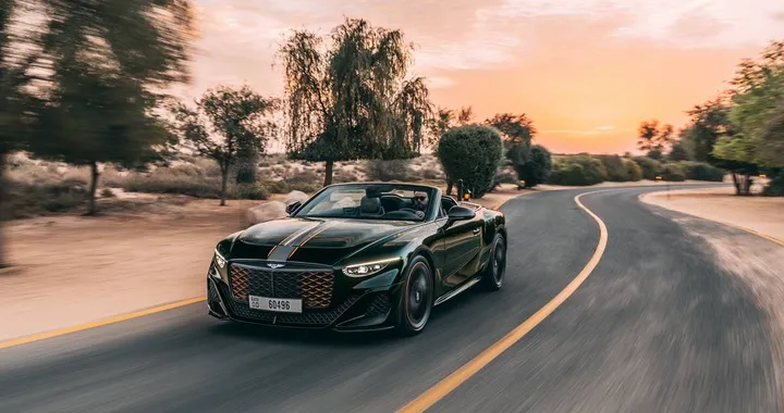 Bentley svela la Batur Convertible: lusso, potenza e artigianato estremo
