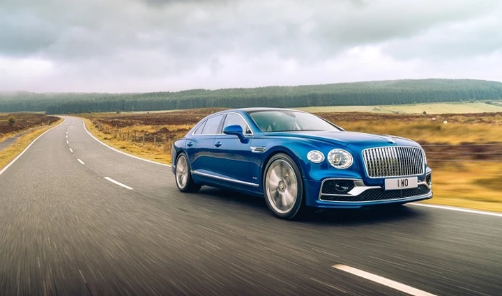 Bentley Flying Spur First Edition: pronta al debutto