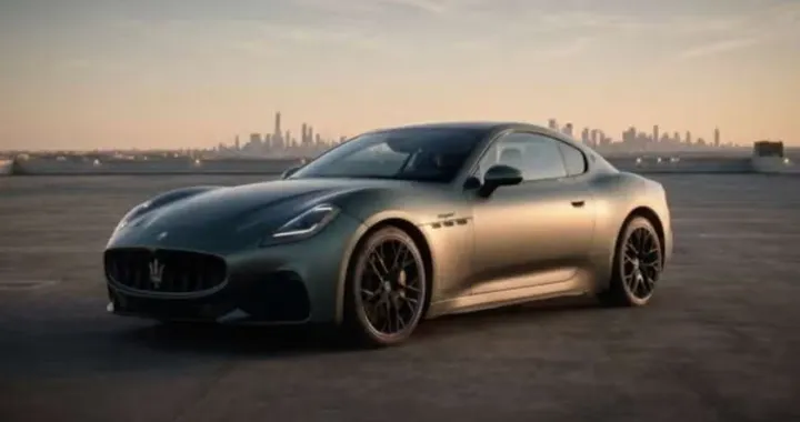 Maserati sceglie Alessandro Del Piero per la nuova campagna della GranTurismo
