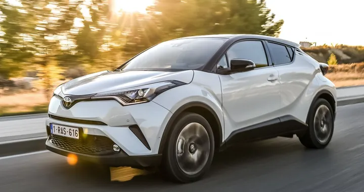 Toyota C-HR: cambio manuale per la versione 1.2 benzina Active