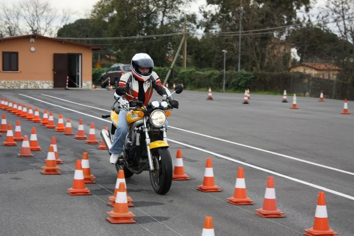 Patente moto: il nuovo esame arriva il 2 gennaio
