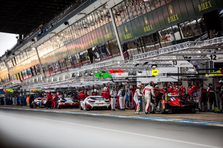 Partenza bagnata per la 24 Ore di Le Mans 2016