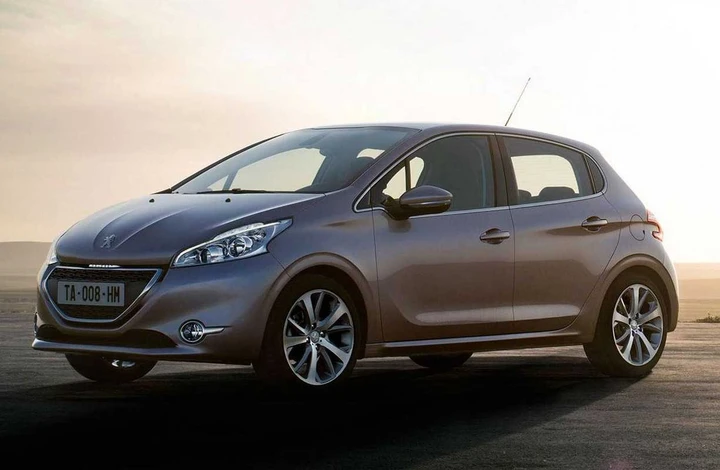 Peugeot 208, le prime foto ufficiali