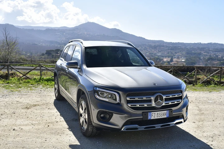 Mercedes GLB 200d: la prova su strada