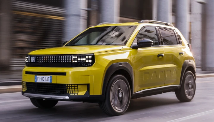 Fiat Grande Panda, adesso è realtà: ibrida ed elettrica