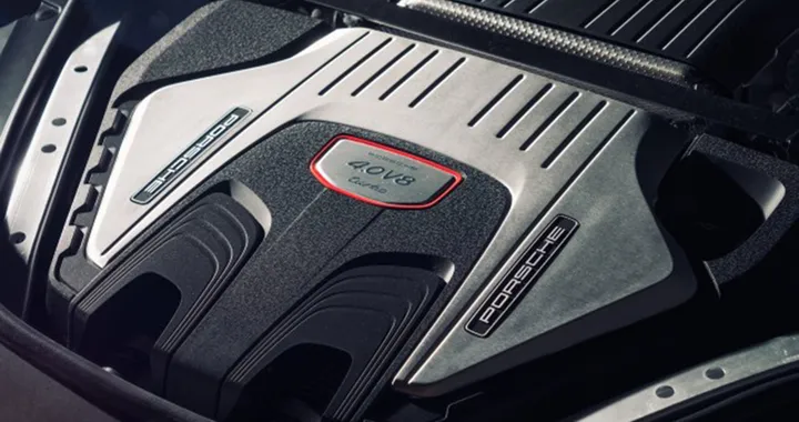 Porsche: inaugurato il nuovo impianto per i motori V8