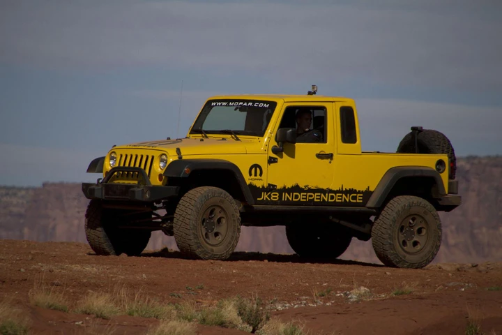 Jeep: in arrivo un SUV compatto ed un nuovo pick-up