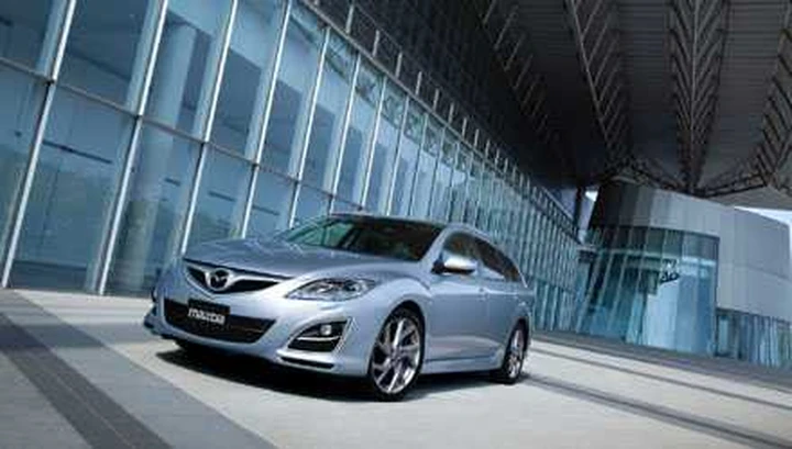 Mazda 6 2010: rinnovata fuori e dentro