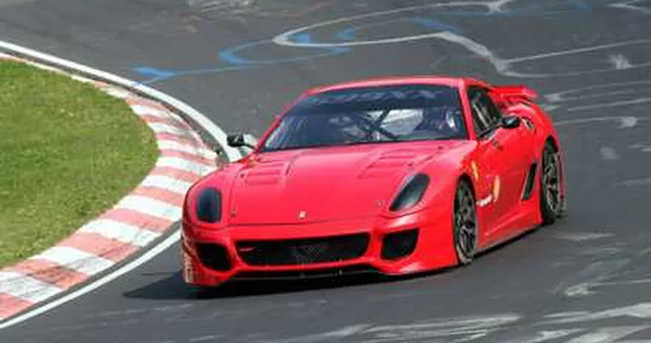 Ferrari 599XX da record al Nurburgring