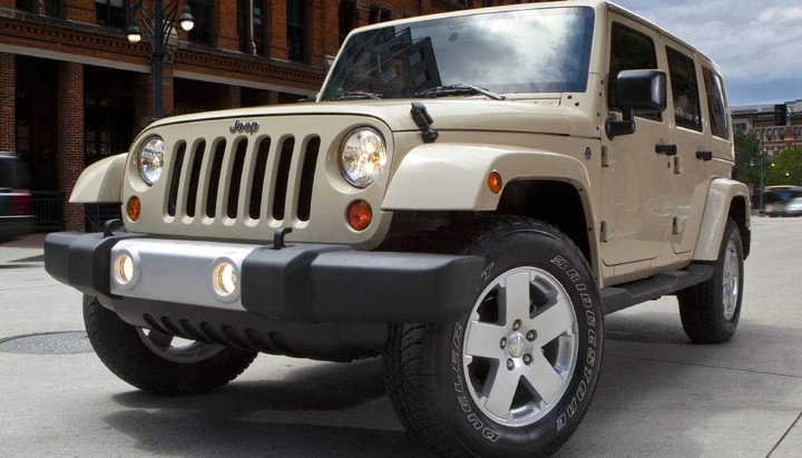 Jeep Wrangler 2011, prime immagini ufficiali