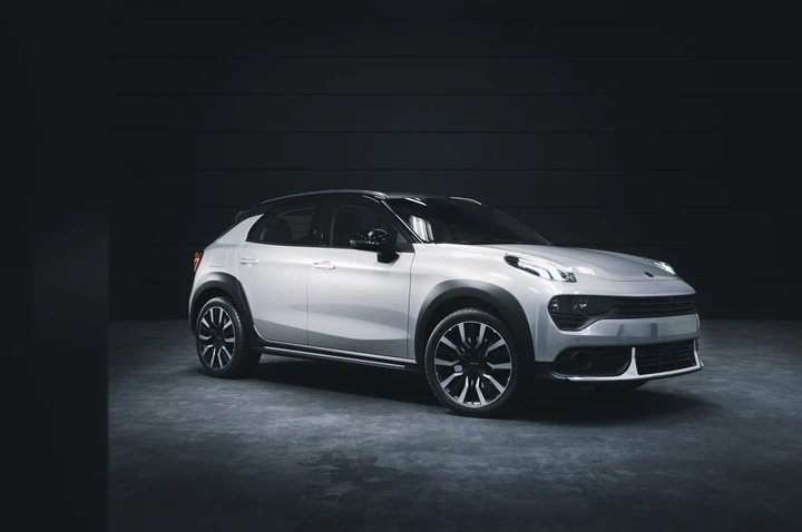 Lynk & Co 02: prime immagini ufficiali
