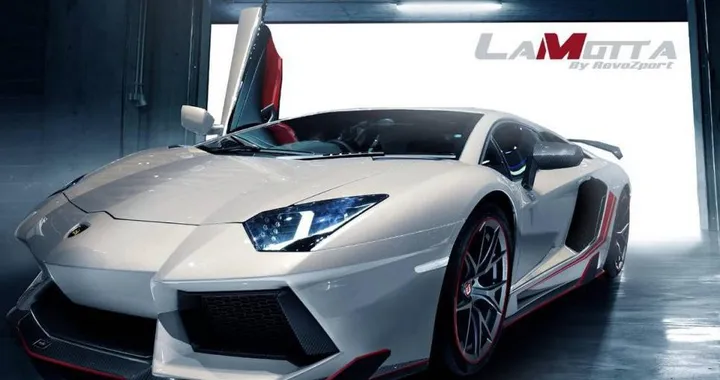 Lamborghini Aventador 