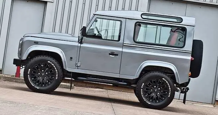 Land Rover Defender XS 90 by Kahn