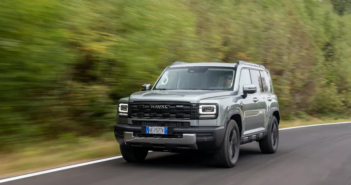 GWM H7, il nuovo SUV ibrido arriva in Europa con 435 CV