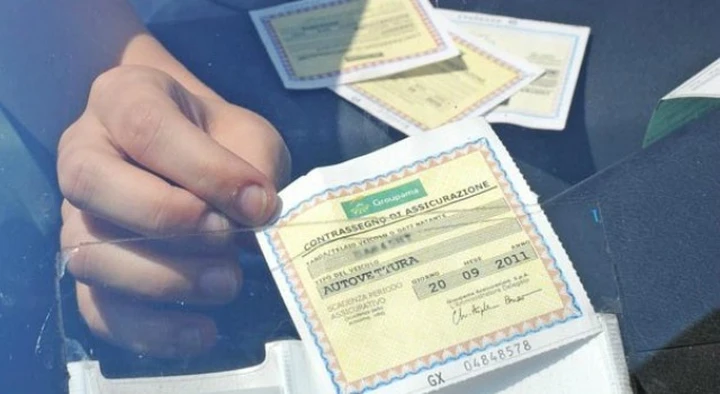 Assicurazione RCA gratis per un anno: l'IVASS indaga