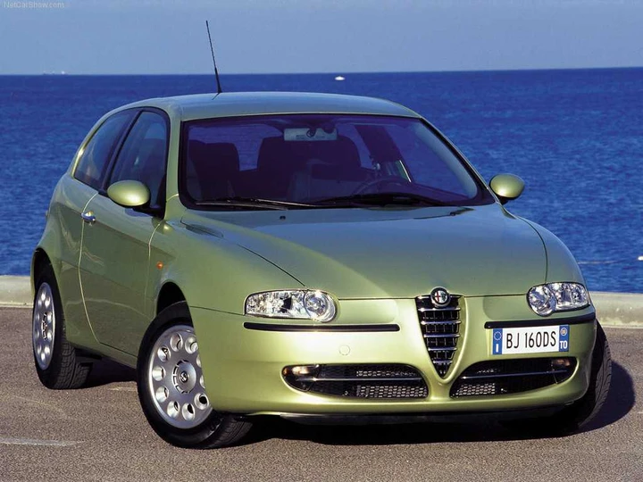 Alfa Romeo 147 Model Year 2001