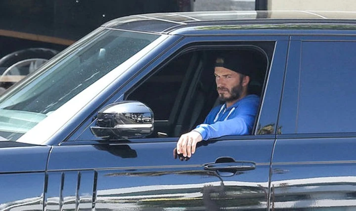 David Beckham alla guida con lo smartphone: patente sospesa per sei mesi