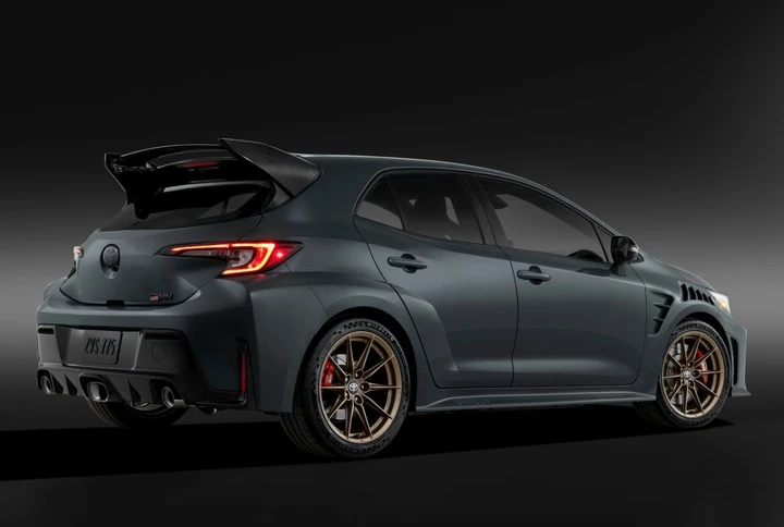 Toyota GRMN Corolla 2026: 302 Nm, meno peso e anima da Nürburgring