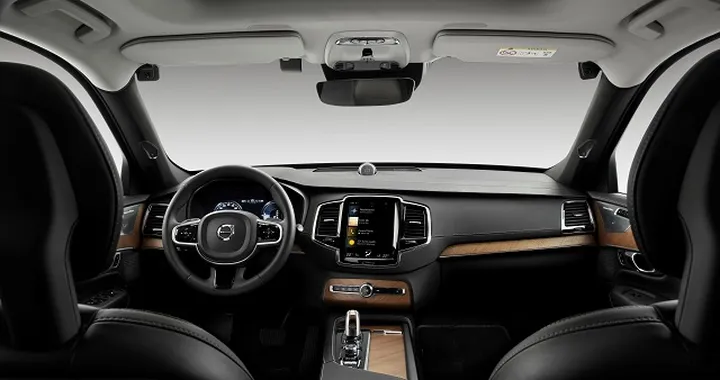 Volvo: riflettori puntati sulla sicurezza