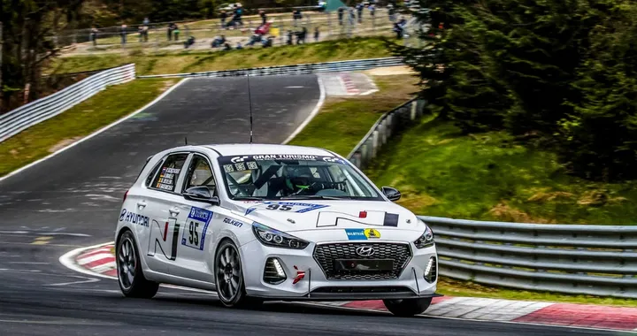 Hyundai i30 N: pronta per la 24 Ore del Nurburgring