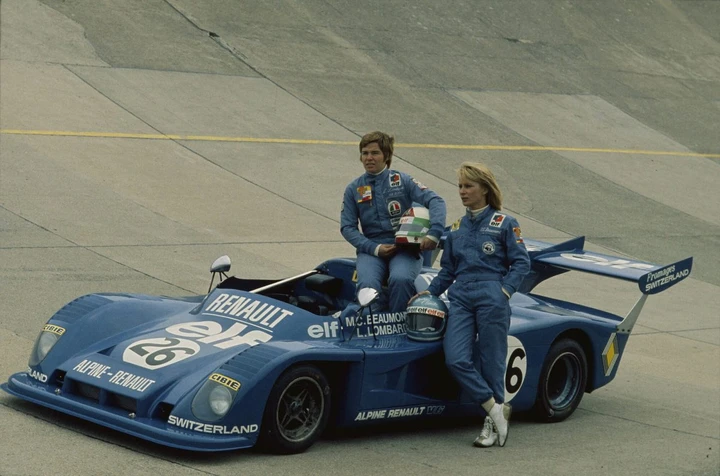 Goodwood Revival 2025: Alpine celebra le donne nel motorsport e lancia la A390