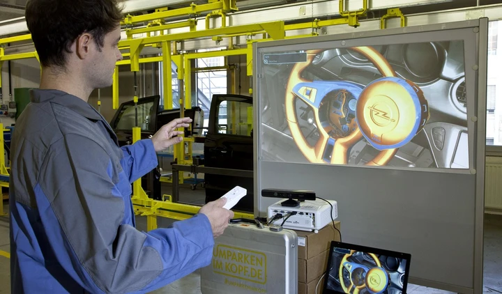 Opel: gli operai imparano con i videogiochi