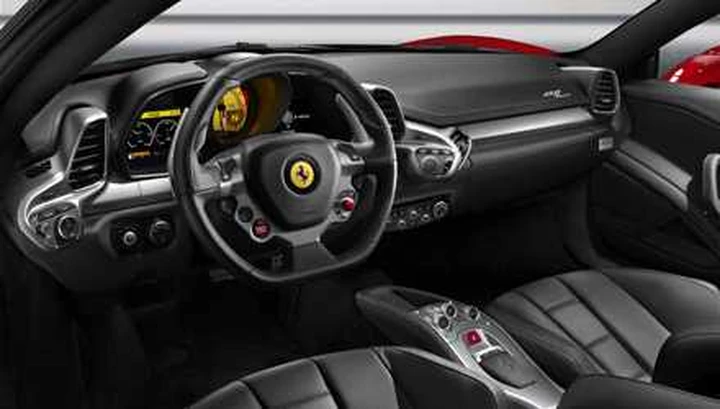 Ferrari 458 Italia: ecco gli interni