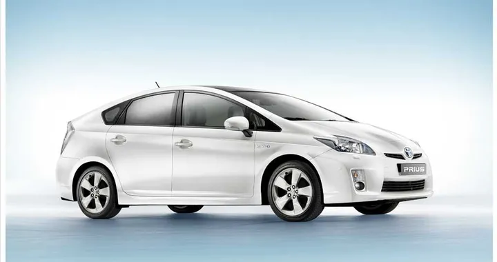 Toyota Prius Plug-in, nella flotta LeasePlan dal 2012