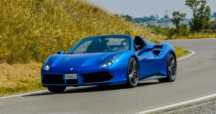 Ferrari 488 Spider: la prova su strada