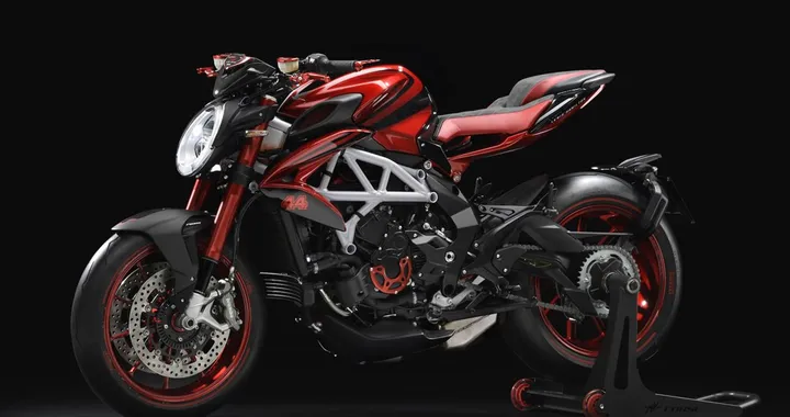 MV Agusta Brutale 800 RR LH44: dedicata a Lewis Hamilton