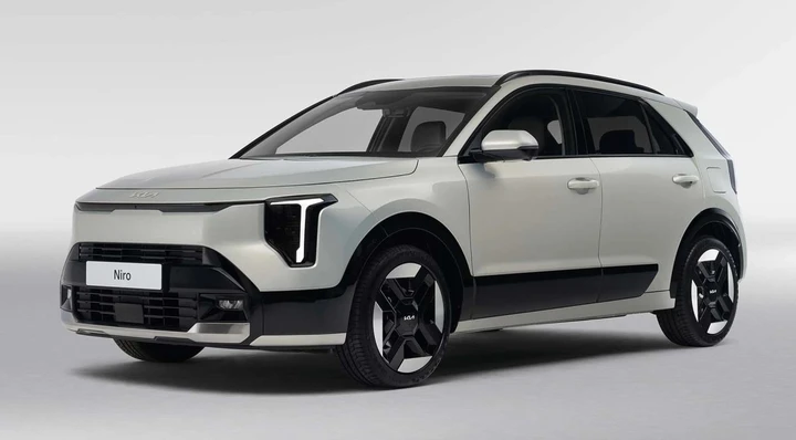 Kia Niro 2026: solo full hybrid e design ispirato alle EV