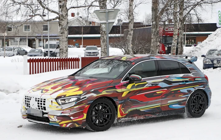 Nuova Mercedes A 45 AMG: le foto spia