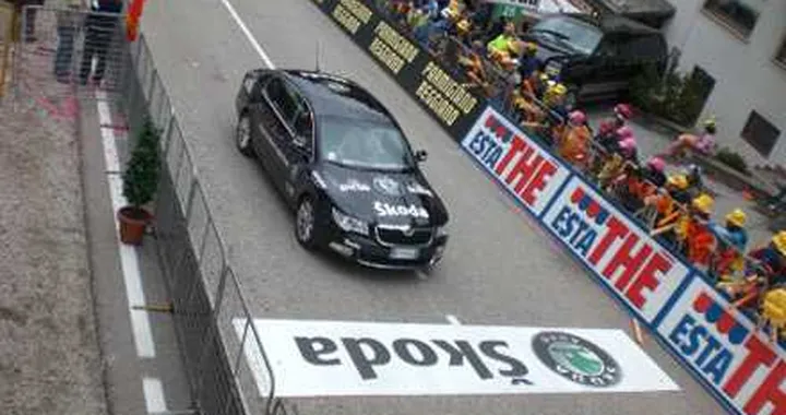 Skoda sponsor e auto ufficiale del Giro d’Italia