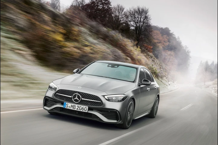 Mercedes Classe C berlina e Station Wagon 2021: le immagini ufficiali