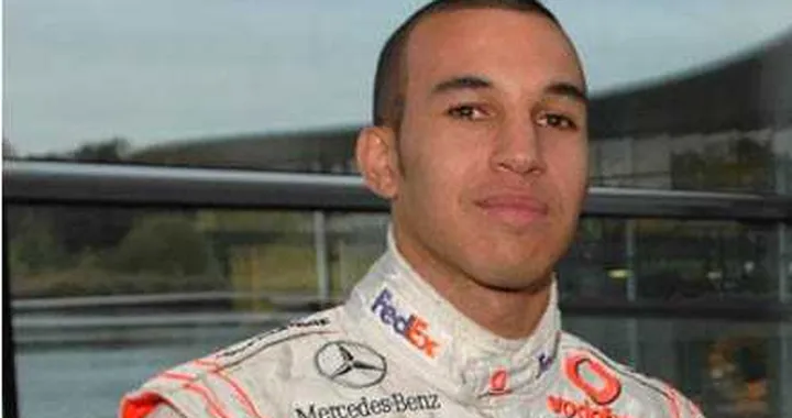 A Button e Hamilton il serbatoio in più non piace