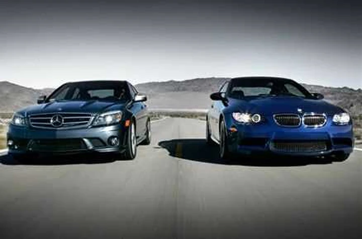 Mercedes e Bmw: volano le vendite, a Natale si lavora