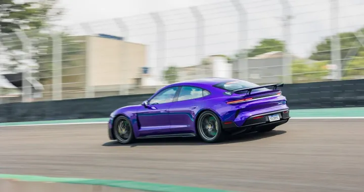 Porsche Taycan Turbo GT: neanche la 911 Turbo S riesce a starle dietro