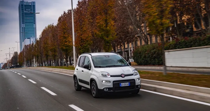 Fiat Panda Hybrid 2025: offerta senza anticipo, quali sono i vantaggi?