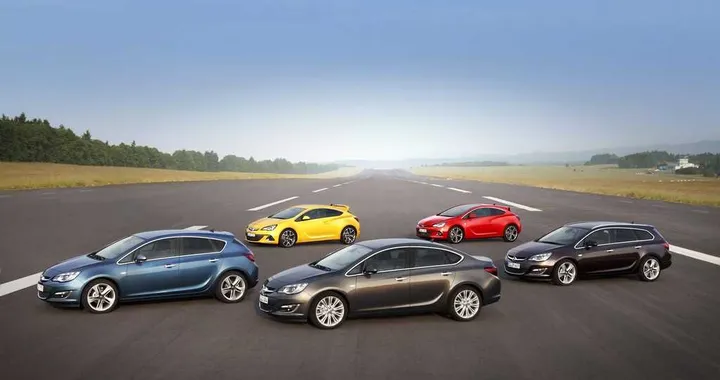 Opel Astra 2012: primo contatto a Francoforte