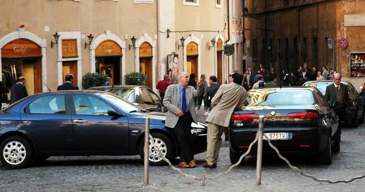 Auto blu, poche adesioni per il controllo