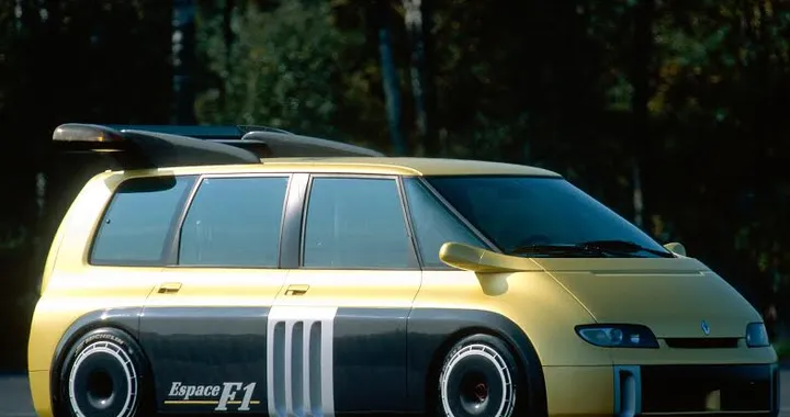 Renault: al Retromobile Show per celebrare 3 anniversari