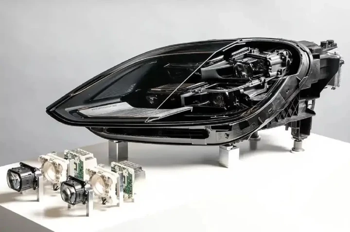 Porsche adotta i nuovi fari Matrix HD con 16.000 led