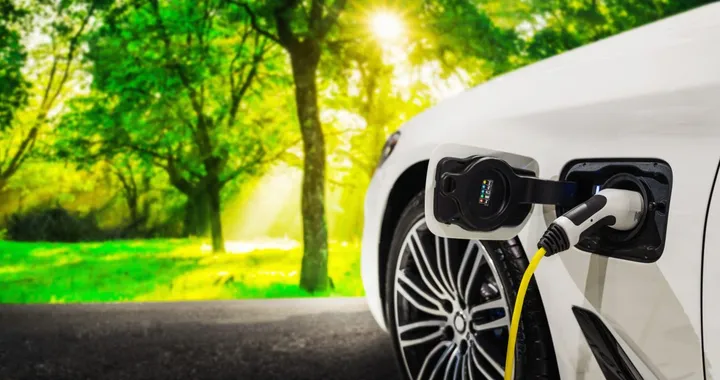 Strategie e sfide dell'industria automobilistica verso l'elettrificazione