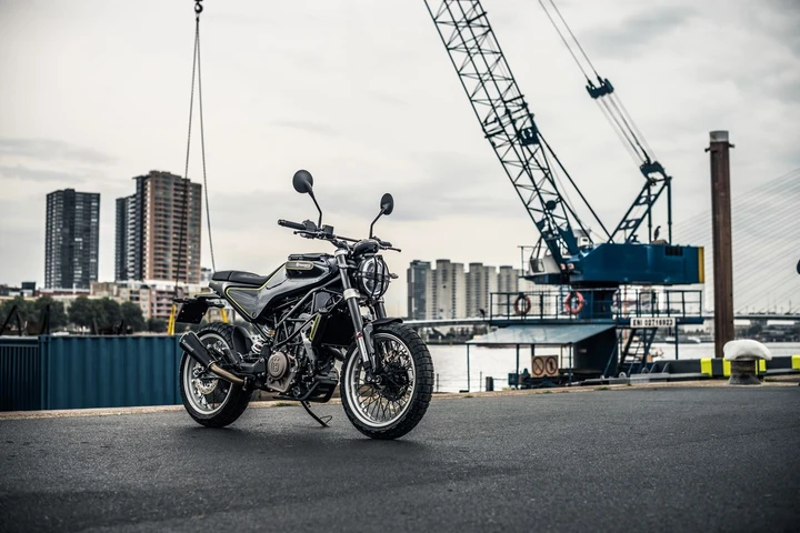 Husqvarna: debuttano Vitpilen 401 e 701 e Svartpilen 401